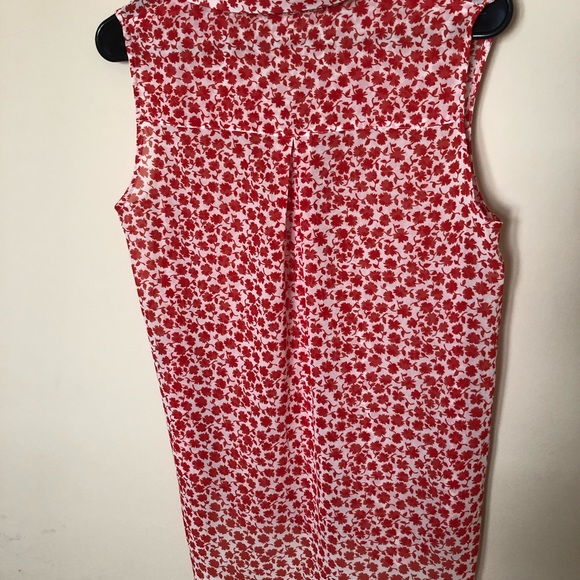 H&M red white floral button down collared tank 4 - Picture 2 of 2